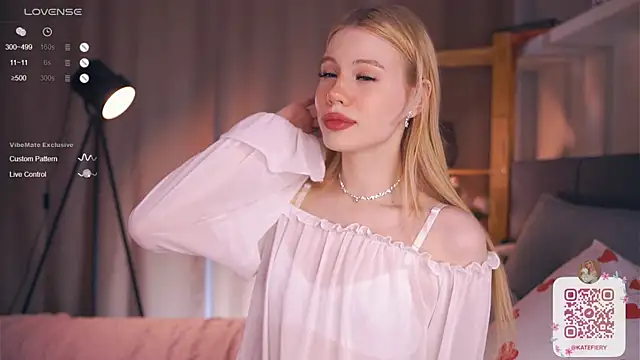 Snapshot of ZaraDudley chatting on 02.26.25 ZaraDudley online show from 02.26.25