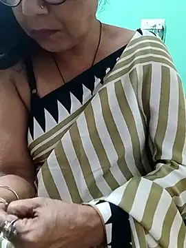 Snapshot of Saroj-Shah chatting on 07.22.26 Saroj-Shah online show from 07.22.26