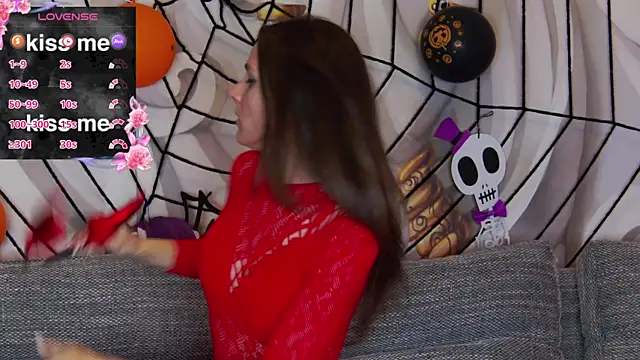 hailey peach online show from 10.31.25