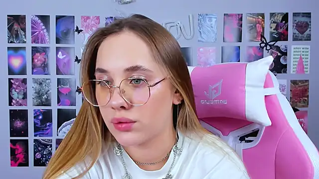 MiaMilas online show from 02.07.25