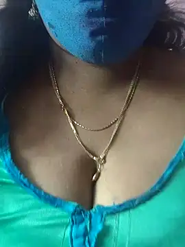 mallu-sumi online show from 10.31.25