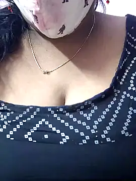 mallu-sumi online show from 11.22.25