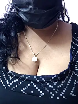 mallu-sumi online show from 02.19.26