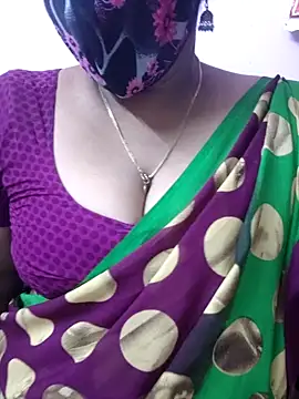 Snapshot of mallu-sumi chatting on 04.26.26 mallu-sumi online show from 04.26.26
