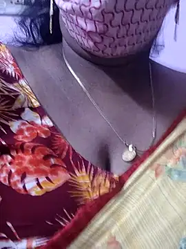 Snapshot of mallu-sumi chatting on 07.23.26 mallu-sumi online show from 07.23.26