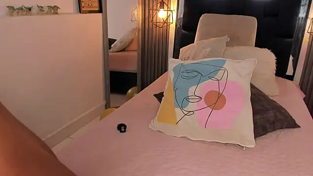 kristakinnky online show from 07.11.26