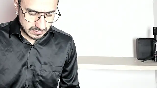 Snapshot of pablo-rincon95 chatting on 12.31.24 pablo-rincon95 online show from 12.31.24