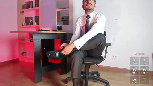 Snapshot of pablo-rincon95 chatting on 11.27.25 pablo-rincon95 online show from 11.27.25