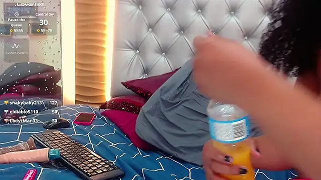 JadeSoleile online show from 02.26.25