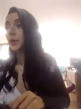 Snapshot of amellie_ros chatting on 12.09.24 amellie ros online show from 12.09.24