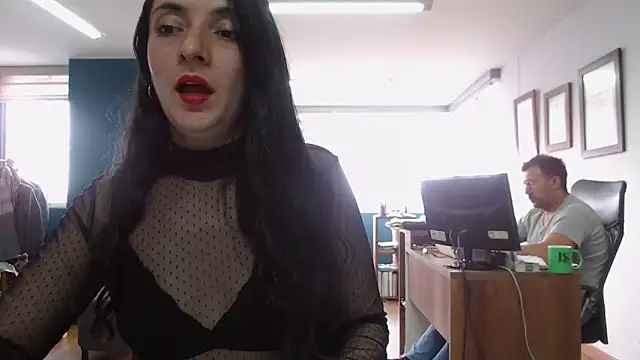 Snapshot of amellie_ros chatting on 03.21.25 amellie ros online show from 03.21.25