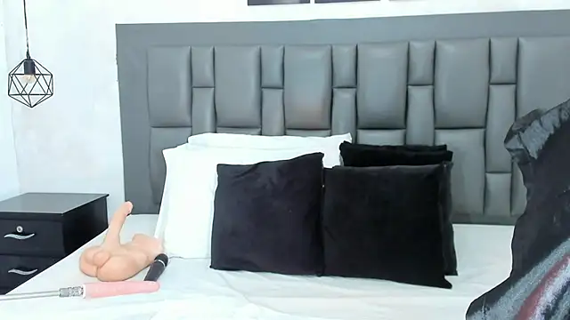 Snapshot of Krystal_cambell1 chatting on 02.13.25 Krystal cambell1 online show from 02.13.25