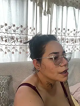 Snapshot of Mabelydani chatting on 07.19.26 Mabelydani online show from 07.19.26