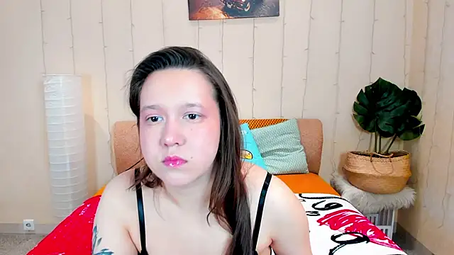 Snapshot of Mira_Karter chatting on 06.11.26 Mira Karter online show from 06.11.26