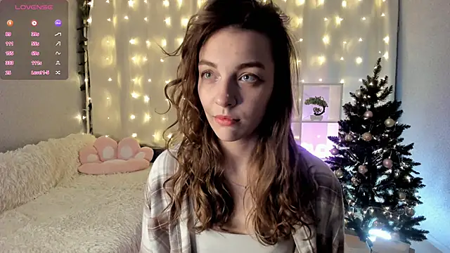 Snapshot of AraCopple chatting on 01.12.25 AraCopple online show from 01.12.25