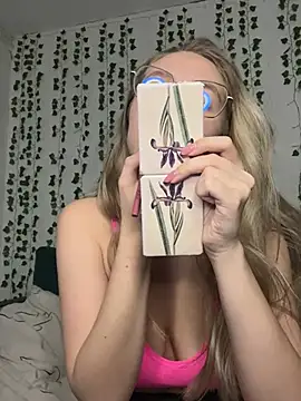 Kitty Katrine online show from 01.15.25