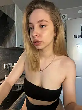 Kitty Katrine online show from 03.18.26