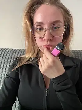 Kitty Katrine online show from 03.24.26