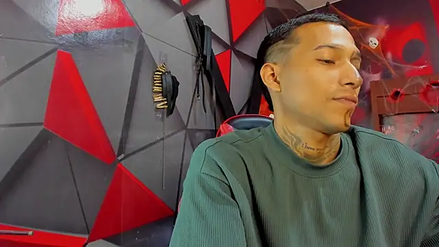 Hana and Zeta online show from 10.31.25