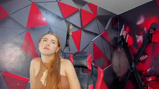 Hana and Zeta online show from 11.18.25