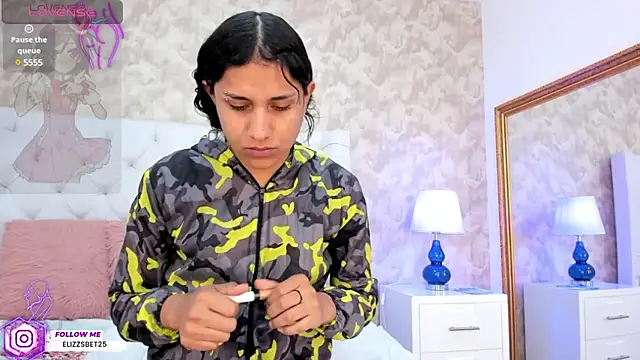 Snapshot of Eliza_Thaylor__ chatting on 01.09.25 Eliza Thaylor online show from 01.09.25