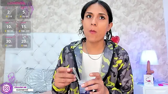 Snapshot of Eliza_Thaylor__ chatting on 03.21.25 Eliza Thaylor online show from 03.21.25