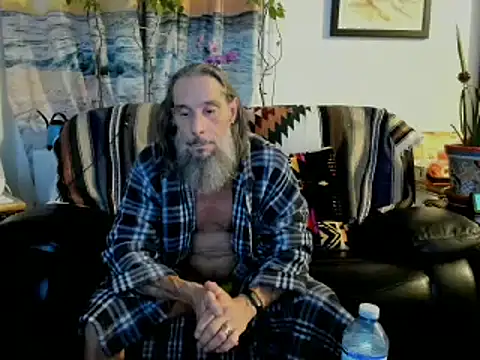 Snapshot of mindphu_k chatting on 03.05.25 mindphu k online show from 03.05.25