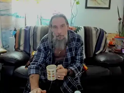 Snapshot of mindphu_k chatting on 03.13.25 mindphu k online show from 03.13.25