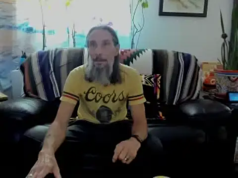 Snapshot of mindphu_k chatting on 03.17.25 mindphu k online show from 03.17.25