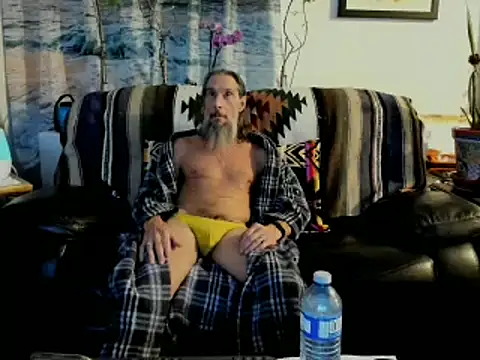 Snapshot of mindphu_k chatting on 03.18.25 mindphu k online show from 03.18.25