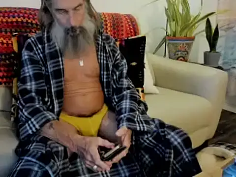 Snapshot of mindphu_k chatting on 11.01.25 mindphu k online show from 11.01.25