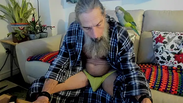 Snapshot of mindphu_k chatting on 12.13.25 mindphu k online show from 12.13.25