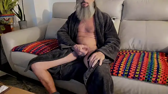 Snapshot of mindphu_k chatting on 12.16.25 mindphu k online show from 12.16.25