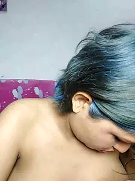 Snapshot of azulzulix chatting on 02.17.25 azulzulix online show from 02.17.25