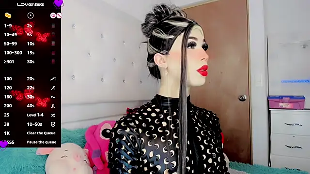 New Doll online show from 01.31.25