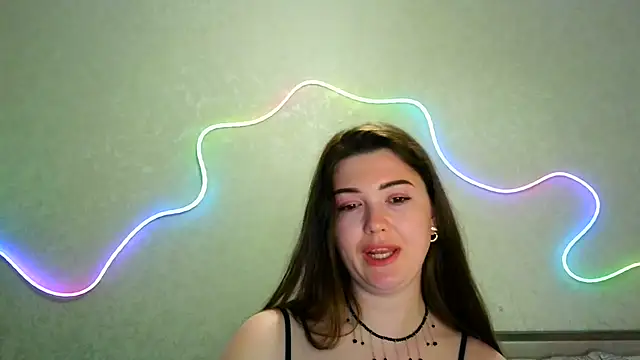 Snapshot of SeductiveTati chatting on 06.27.26 SeductiveTati online show from 06.27.26