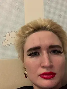 Charlotteeroseee online show from 02.10.25