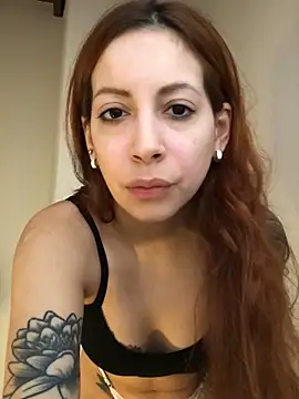 Snapshot of EffyScarlet chatting on 09.18.25 EffyScarlet online show from 09.18.25