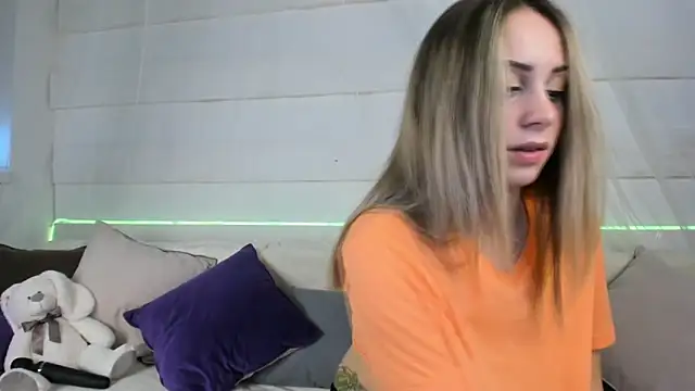 Snapshot of stricred chatting on 10.09.25 stricred online show from 10.09.25