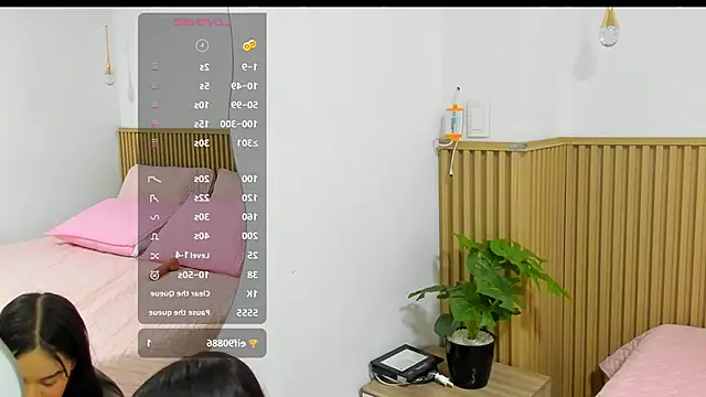 Snapshot of zoe_rivers chatting on 12.26.24 zoe rivers online show from 12.26.24