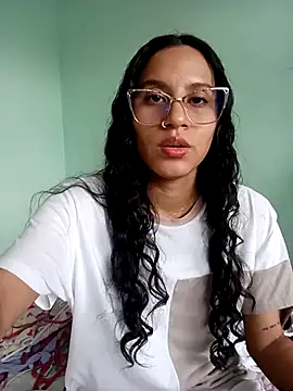 Karii-R online show from 02.21.26