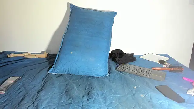 Snapshot of Arantza_Hill chatting on 10.24.25 Arantza Hill online show from 10.24.25