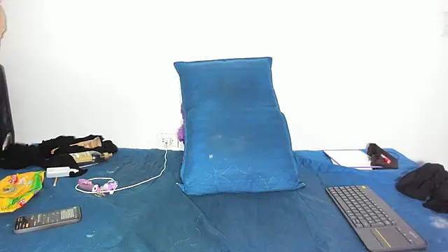 Snapshot of Arantza_Hill chatting on 12.01.25 Arantza Hill online show from 12.01.25