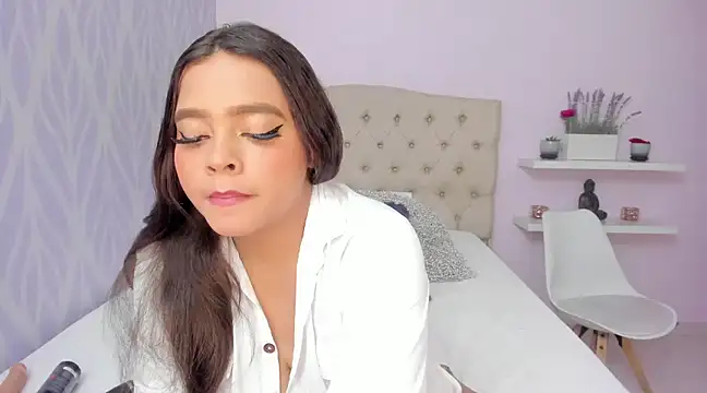 Snapshot of MelissaGrayy chatting on 02.28.25 MelissaGrayy online show from 02.28.25