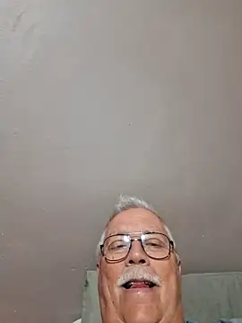 Snapshot of NawtyB1965 chatting on 06.05.26 NawtyB1965 online show from 06.05.26