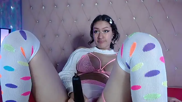 Snapshot of Nina_Ethan chatting on 12.03.24 Nina Ethan online show from 12.03.24