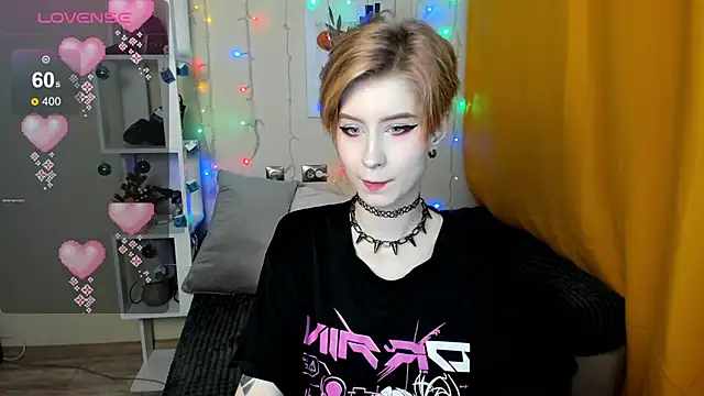 Snapshot of Angel_Jules chatting on 12.12.24 Angel Jules online show from 12.12.24