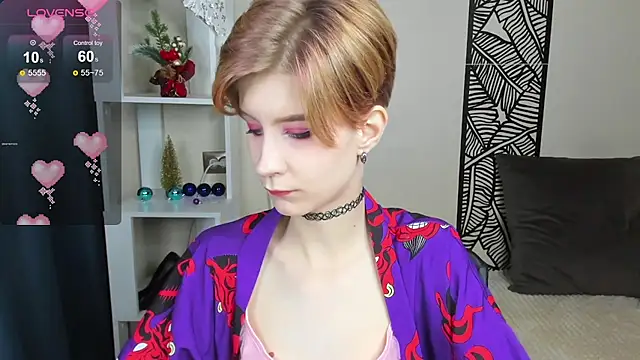Snapshot of Angel_Jules chatting on 12.14.24 Angel Jules online show from 12.14.24