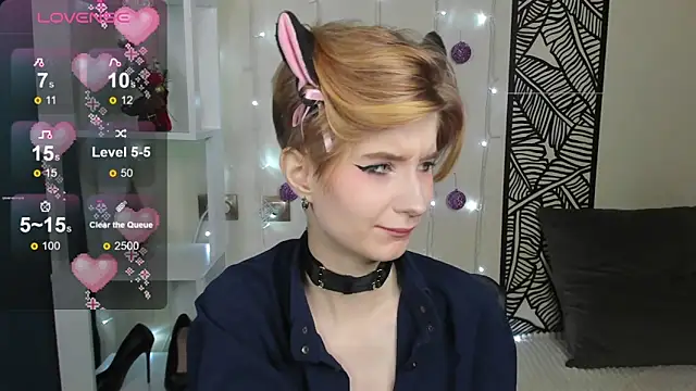 Snapshot of Angel_Jules chatting on 12.15.24 Angel Jules online show from 12.15.24
