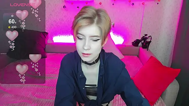 Snapshot of Angel_Jules chatting on 12.19.24 Angel Jules online show from 12.19.24